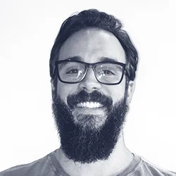 Fotografia de perfil da diretora do redator Guilherme Monteiro